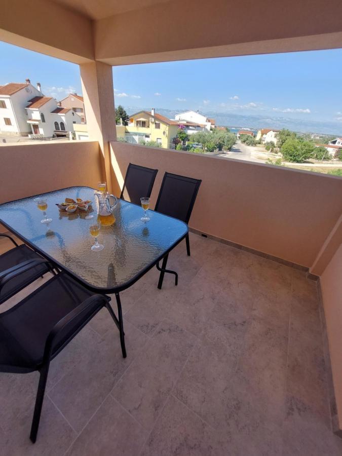 Holiday Home Aria นิน ภายนอก รูปภาพ